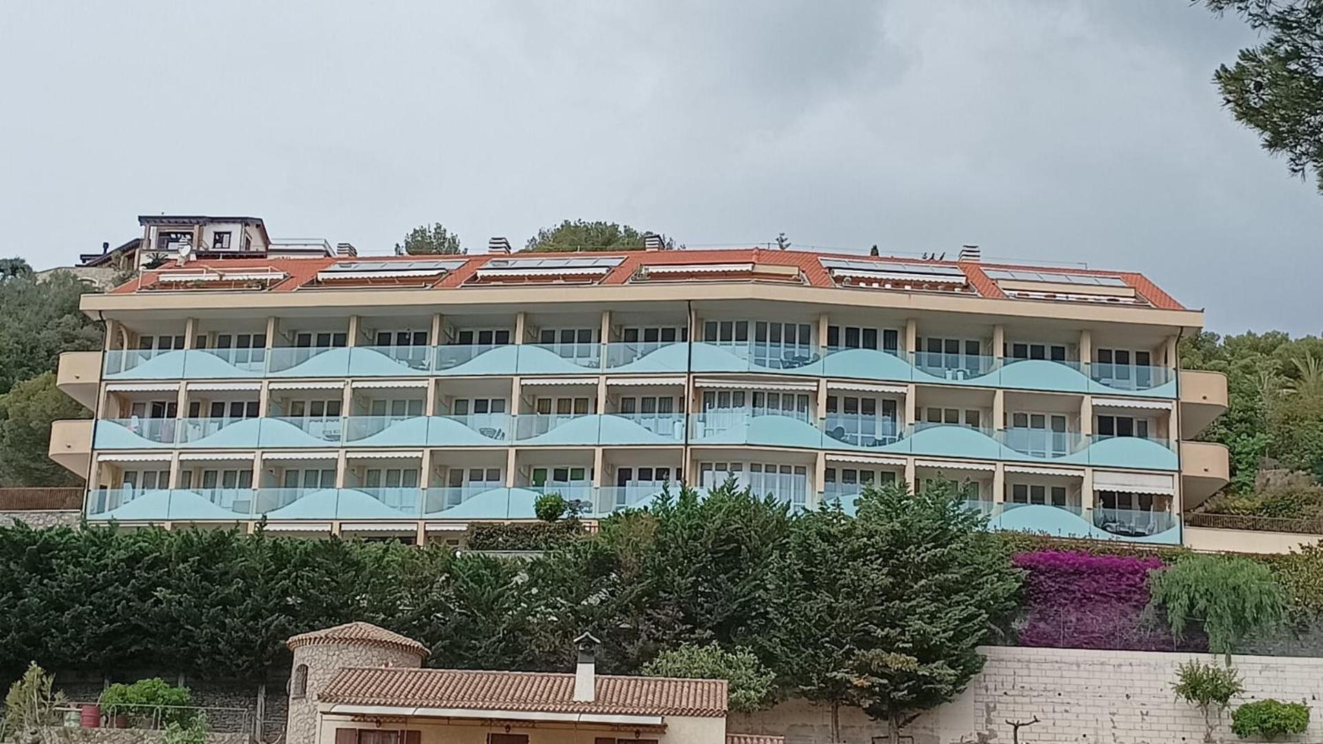 Casa Vacanze Luna 2 Vallecrosia Luaran gambar